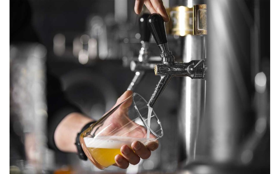 Tireuse à bière : comment servir une bière pression ? 